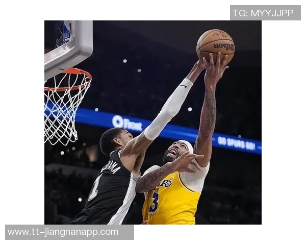 文班亚马创造NBA历史单场豪华数据成就引发热议 文班亚马创造NBA历史单场豪华数据成就引发热议